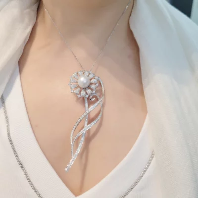 18K White Gold Pearl Diamond Pendant